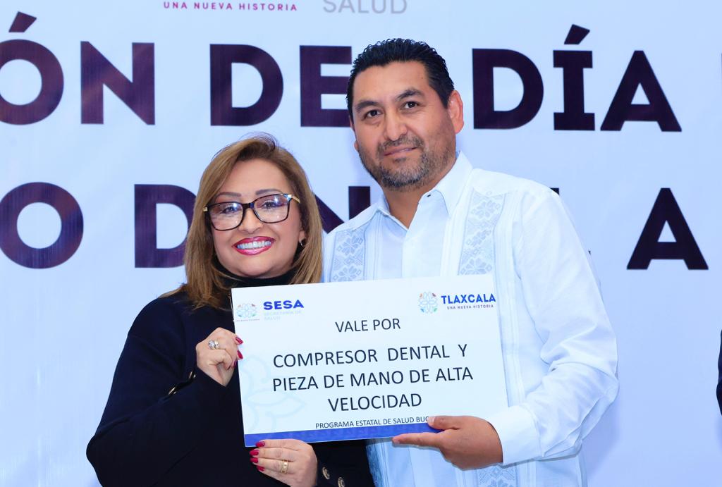 Reconoció gobernadora labor de odontólogos con entrega de equipamiento